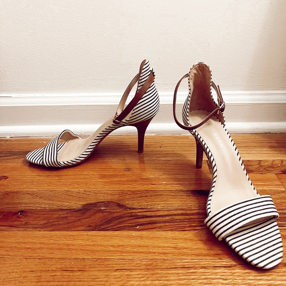 Kelly And Katy | Blue and Cream Striped Heels | Size 7